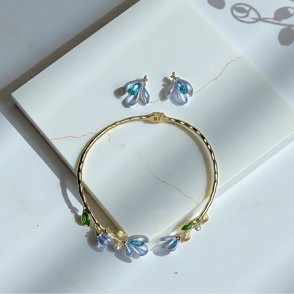 Blue Floral Crystal Set: Earrings and Necklace - Picture 6 of 8